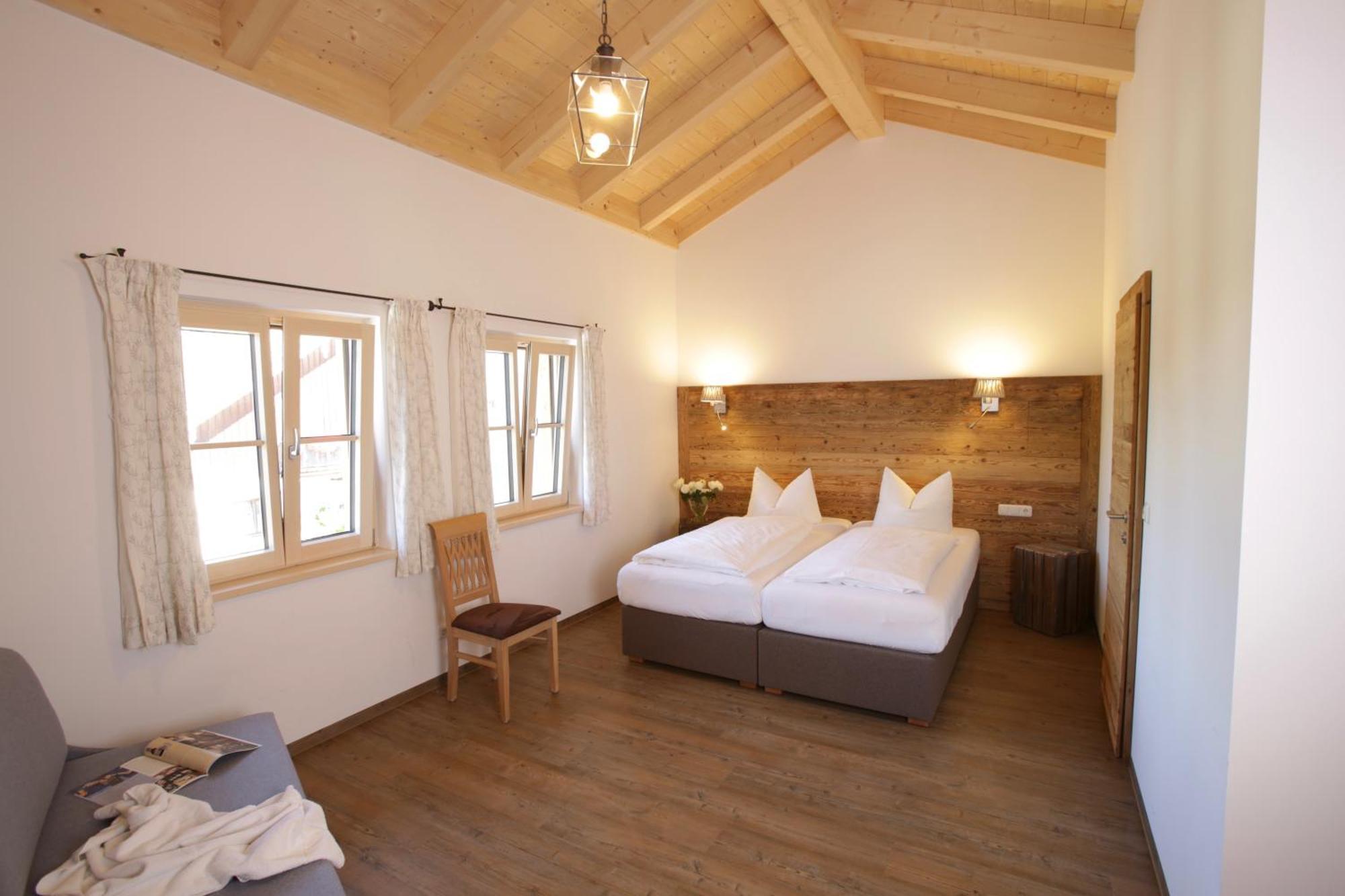 Pension Schweizerhaus Garni Weyarn Exterior foto